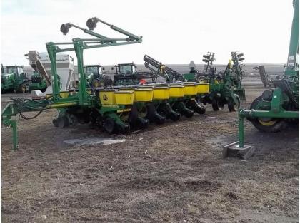 2003 JOHN DEERE 1770 PLANTERS