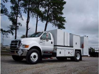 2004 FORD F750 2